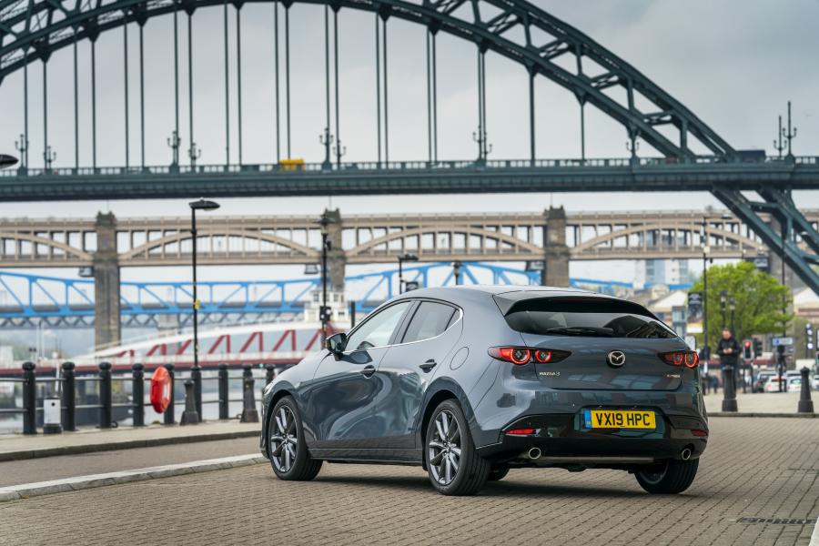  Mazda3 Skyactiv-G GT Sport Hatchback 2019 года  (UK) (фото 3 из 83)